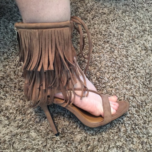 Forever Nayeli-27 heeled fringe shoe NWOT - Picture 7 of 8